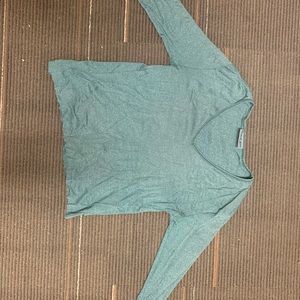 Long sleeve crop top